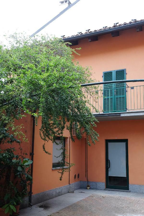 La Casa Di Ringhiera Apartman Alba Kültér fotó